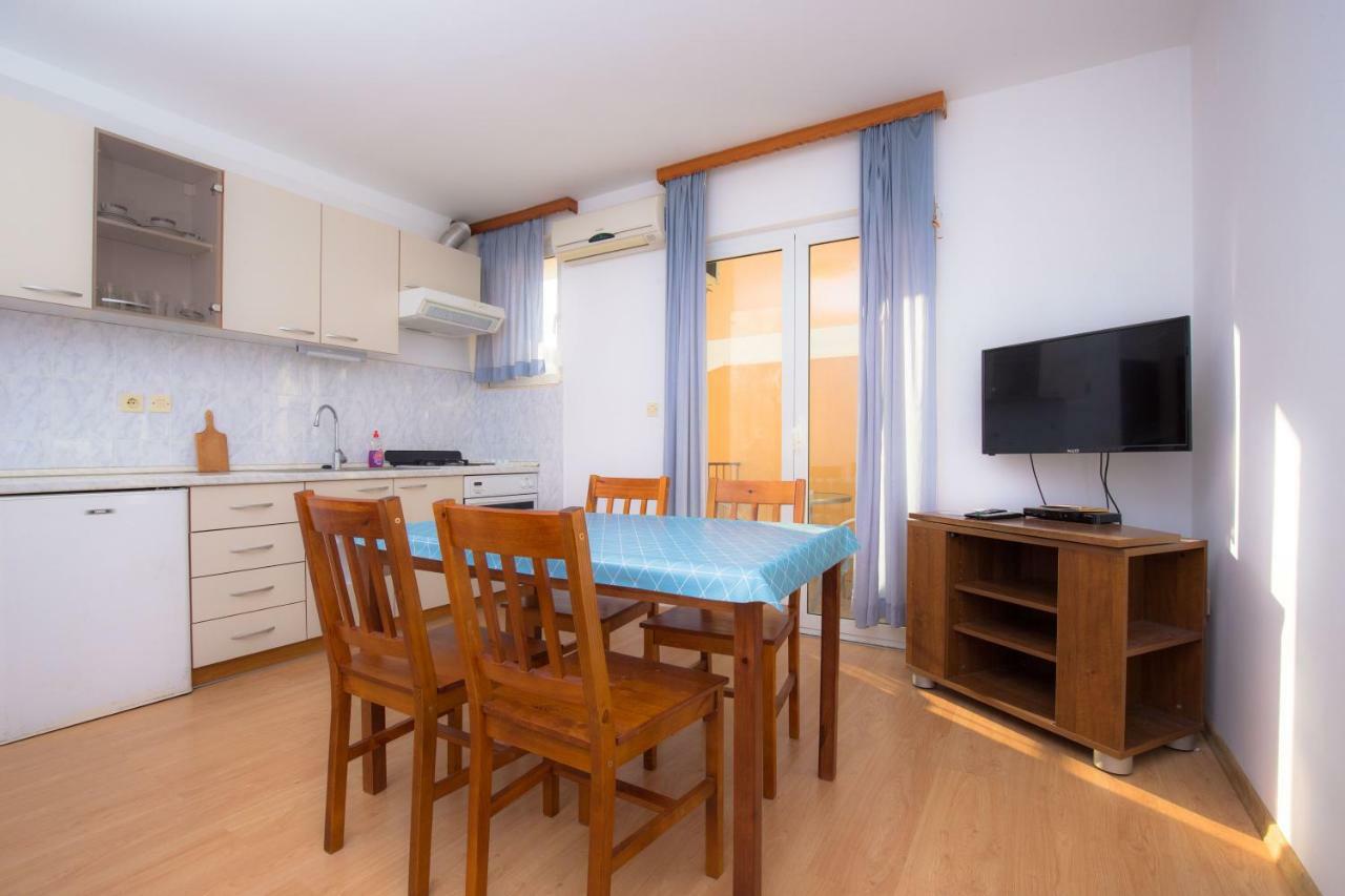 Dagulo Primošten Exterior foto